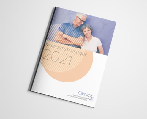 Couverture du "Rapport Statistique 2021" mettant en scène un couple souriant, réalisée par un studio renommé. Limbus Studio