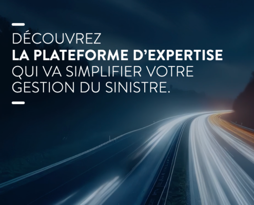 Autoroute de nuit avec sentiers lumineux, texte français faisant la promotion de LORKA, une plateforme d'expertise en gestion de sinistres. Découvrez-en plus sur lorkabrode.com. Limbus Studio