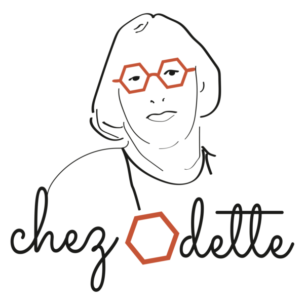 Dessin au trait minimaliste d'une personne portant des lunettes hexagonales orange. Le texte indique "chez Odette" avec un hexagone en guise de "O". Limbus Studio